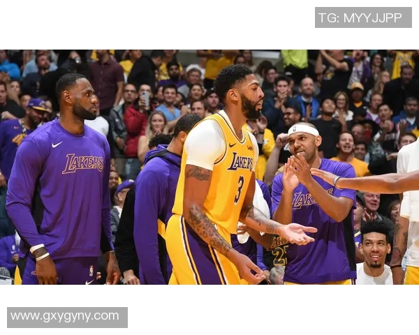 湖人队酝酿浓眉交易！安东尼·戴维斯1.75亿合同或引发联盟格局巨变，洛杉矶湖人重建计划曝光